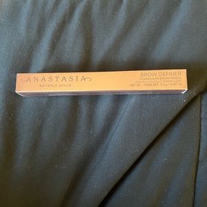 Anastasia Beverly Hills Brow Definer Medium Brown